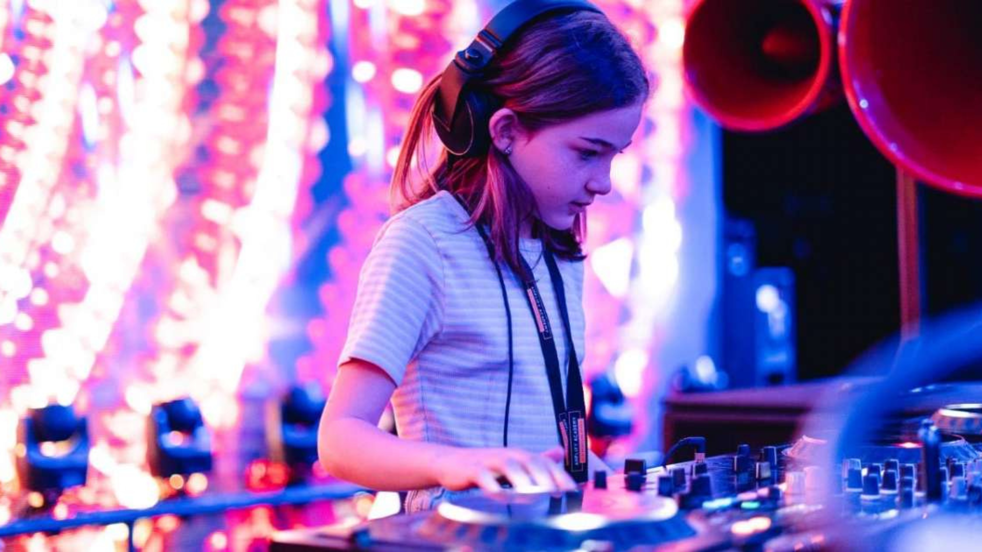 De festival a creación de conocimiento: Tomorrowland abre escuela de producción y DJ